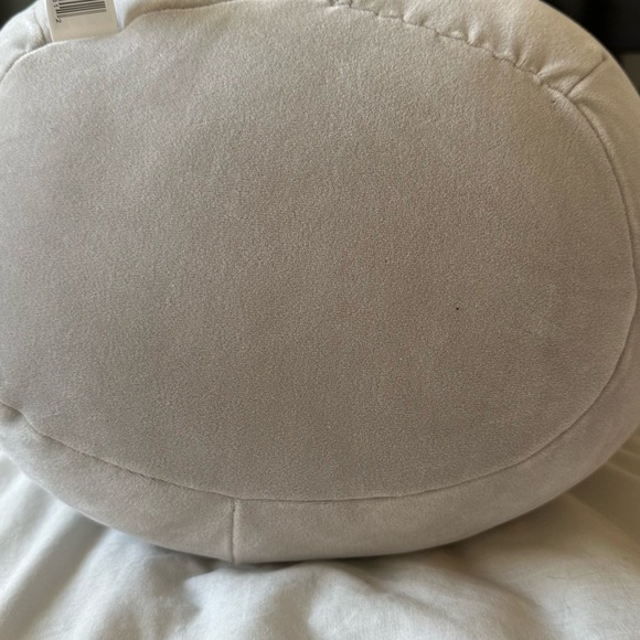 *RARE* Disney Silver Mickey Mouse (Steam Boat Willy) Squishmallow, 16 “ - Picture 7 of 7